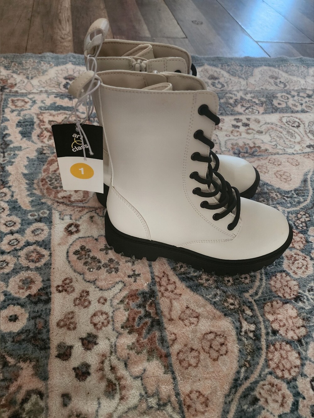 White Lace-Up Combat Boots - Girls